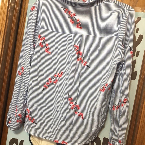 Floral blue strip top - Picture 4 of 4